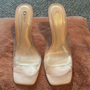 Cute nude/clear mules!